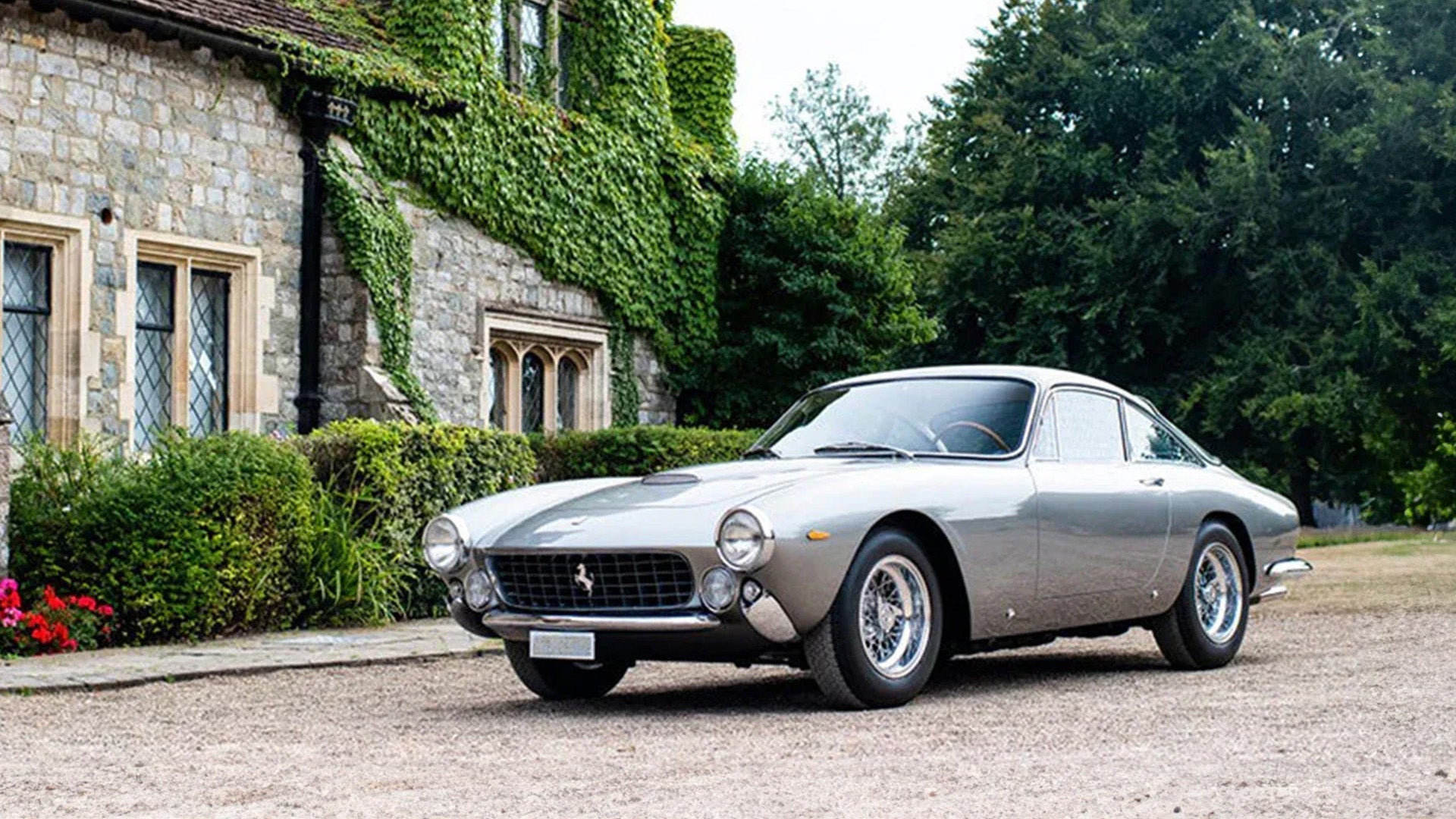 Beautifying the Beautiful with Motoluxe Bespoke Luggage